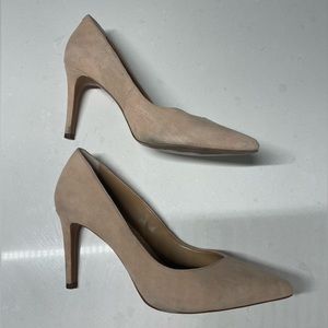 Banana Republic suede size 7 heels light pink